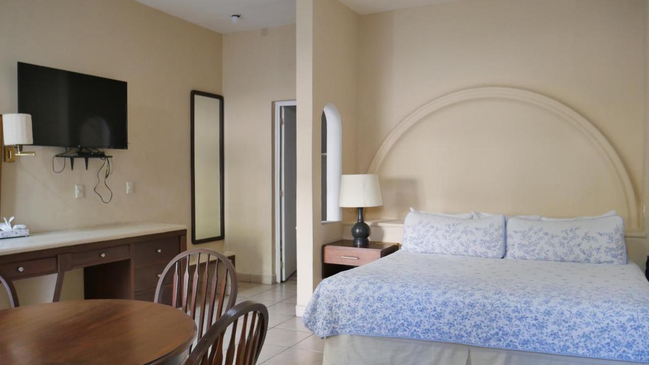 Hotel Hacienda Las Higueras Tepic Bagian luar foto