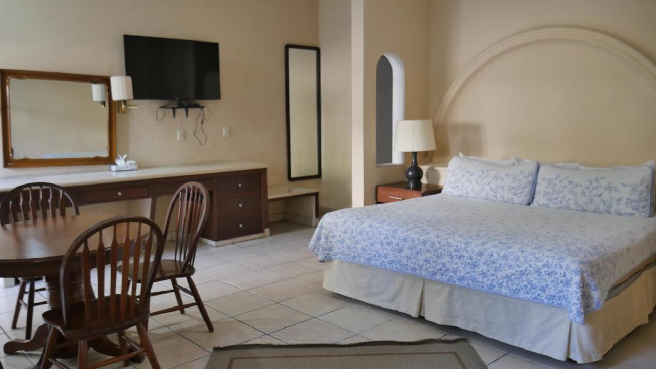 Hotel Hacienda Las Higueras Tepic Bagian luar foto